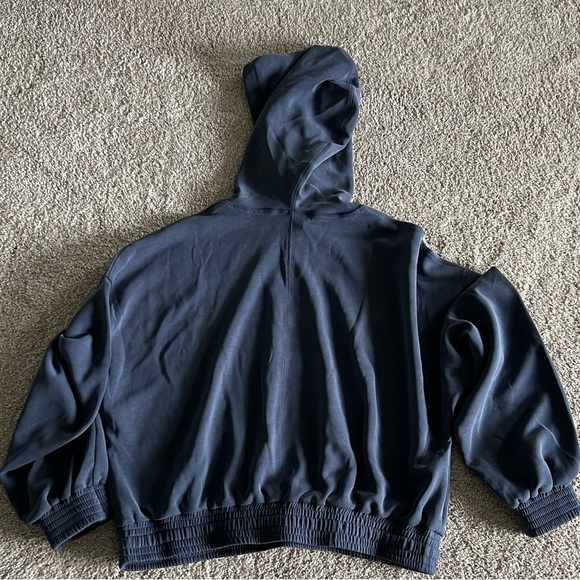 NWT Sweaty Betty Sand Wash Blue Crop Hoody Medium - Picture 6 of 8